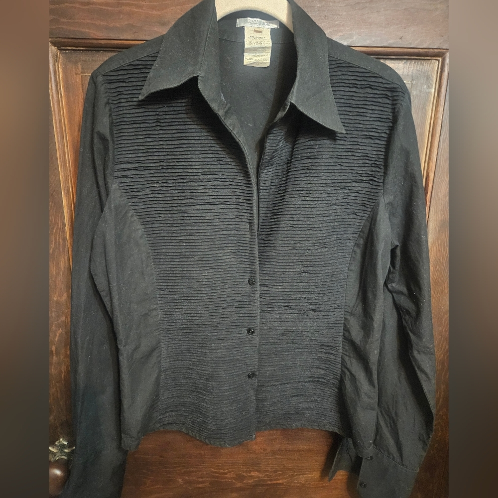 SIMPLY BEAUTIFUL FITTED BIK.VTG.MADE IN ITALY.ALL COTTON BLOUSE.SUCH DETAIL!
